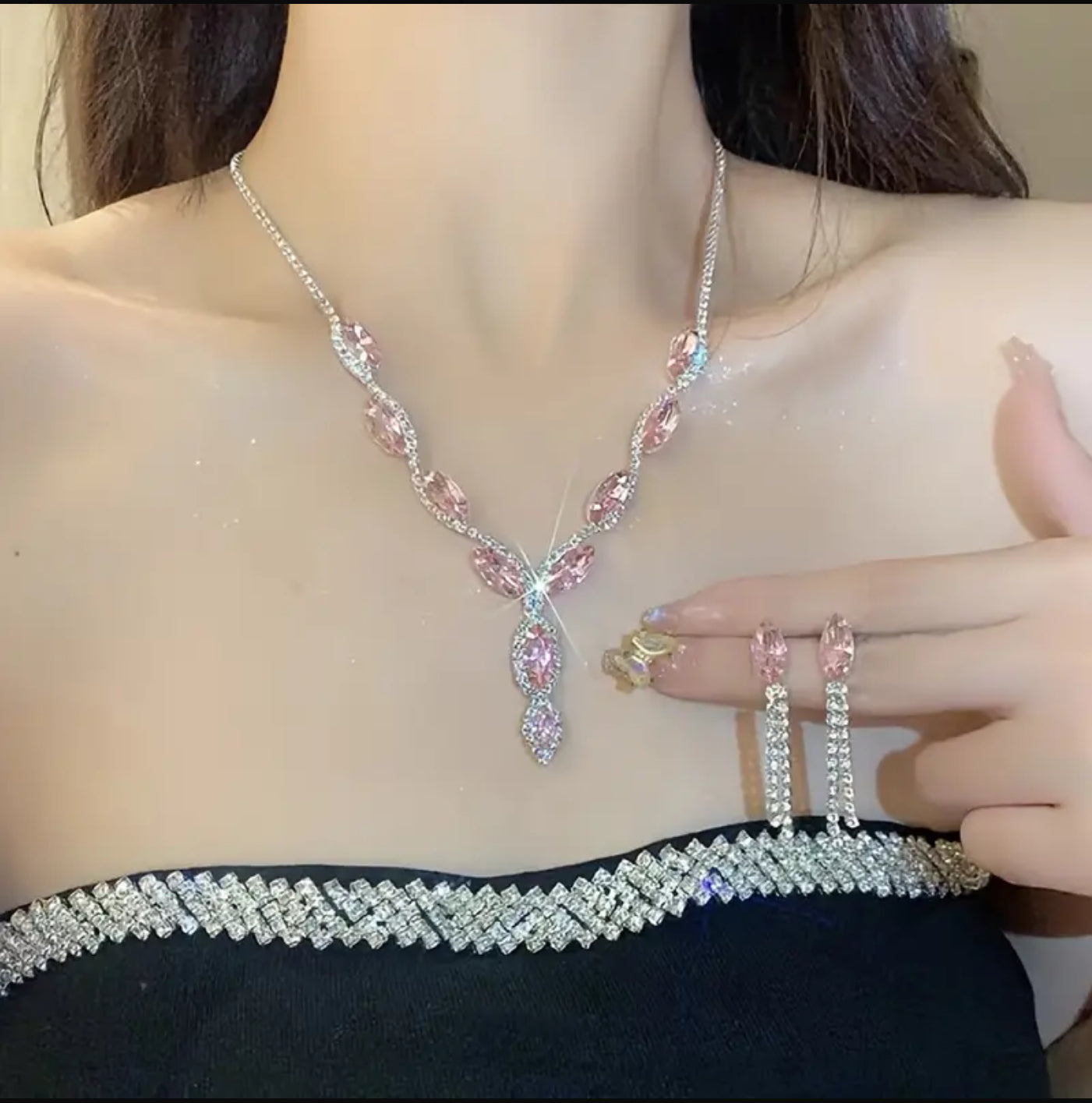 Ensemble de bijoux 3 pièces, strass, collier et boucles d'oreilles élégants, accessoire de mariée et de cérémonie, chaîne de clavicule réglable, cadeau parfait pour la fête des mères