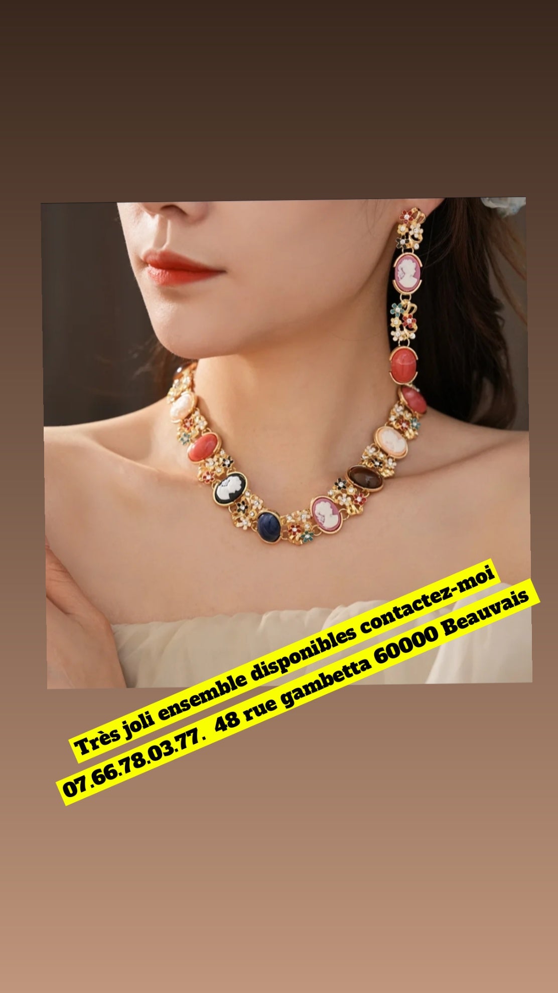 Ensemble de bijoux multicolore