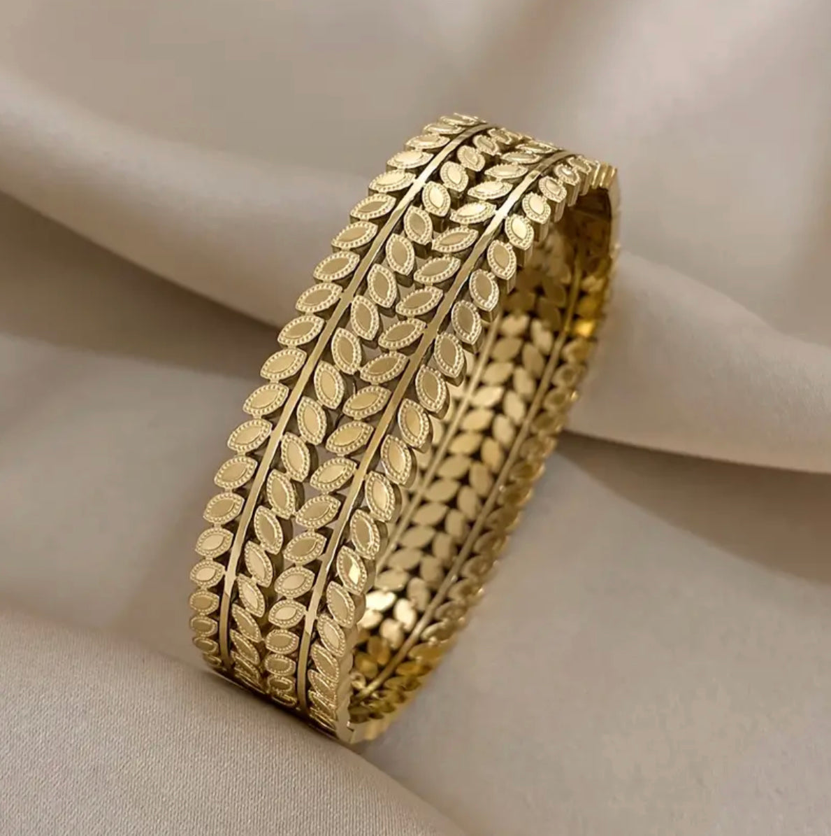Bracelet large en acier inoxydable avec motif de feuille vintage pour hommes et femmes, élégant bracelet manchette à double feuille dorée, bijou imperméable